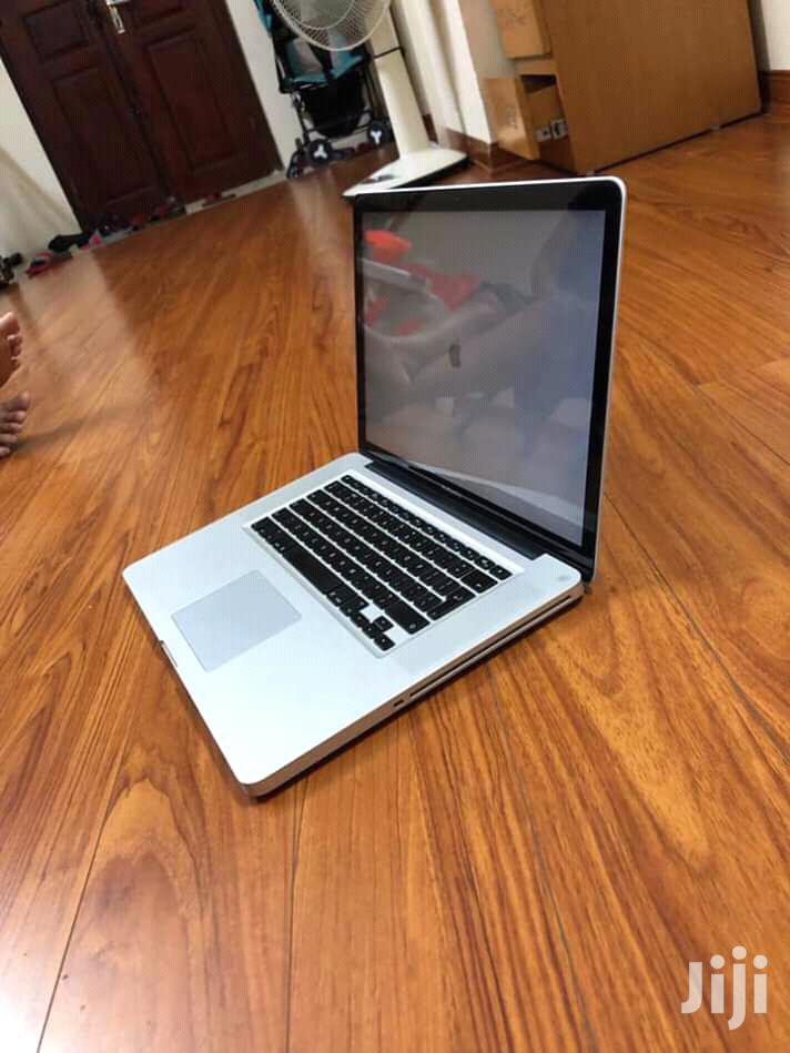 Laptop Apple MacBook Pro 4GB Intel Core i5 HDD 500GB