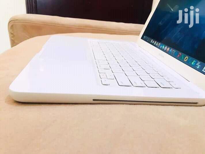 Laptop Apple MacBook 4GB Intel Core 2 Duo HDD 320GB