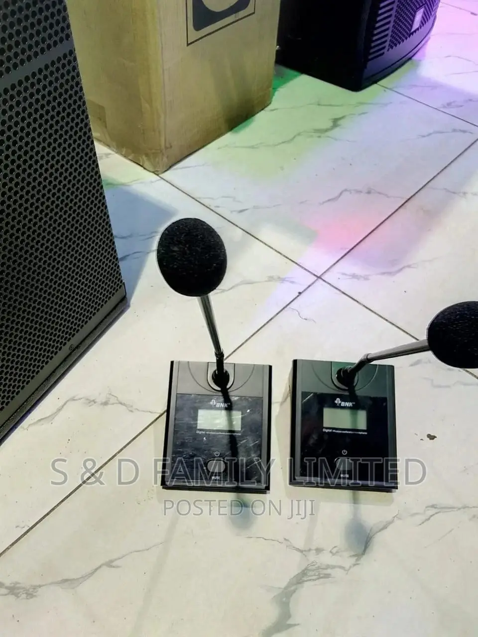 BNK 4 in 1 Wireless Conference Microphones