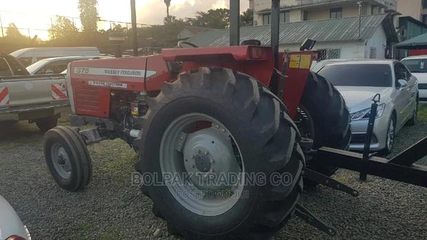 Massey () Ferguson - thumbnail 2
