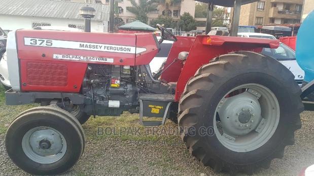 Massey () Ferguson - thumbnail 3