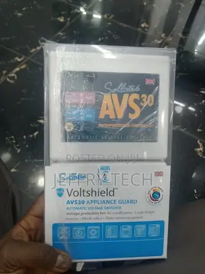 Natural AVS30 Sollatek Automatic Voltage Switcher (CE Rohs)
