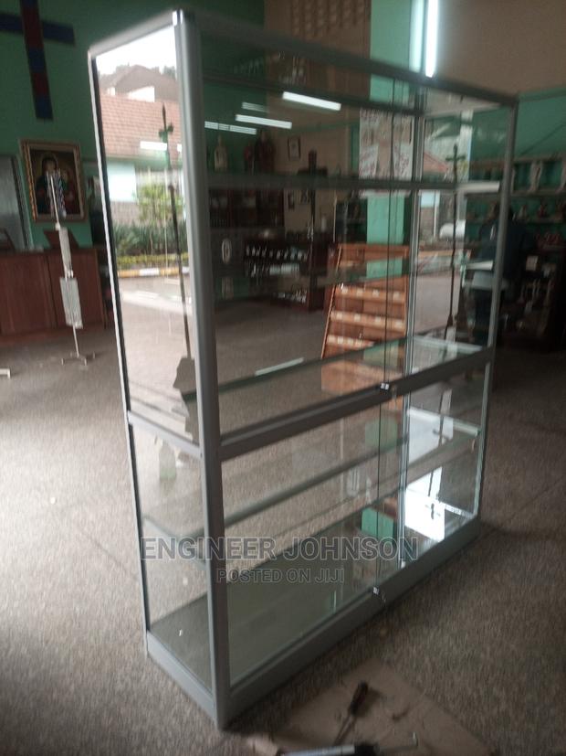 Glass Display Fabrication - thumbnail 4