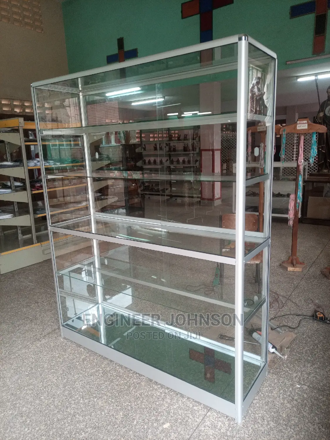 Aluminium Shop Front Display