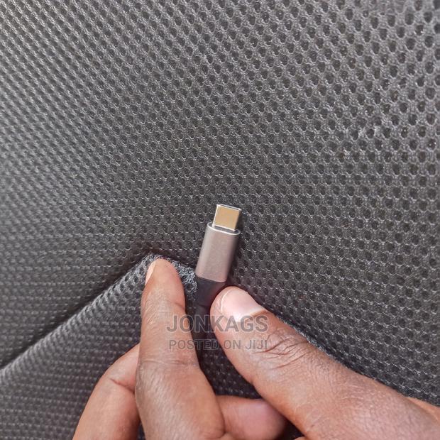 Type C to Vga, Hdmi, USB and Pd Hub - thumbnail 4