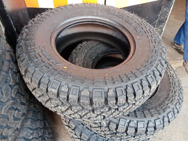 235/75r15 Kenda Tyre