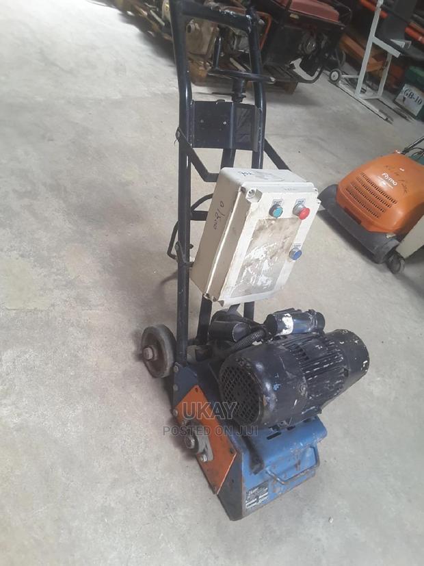 EX-UK Concrete Floor Grinder. - thumbnail 5