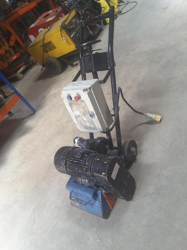 EX-UK Concrete Floor Grinder. - thumbnail 3