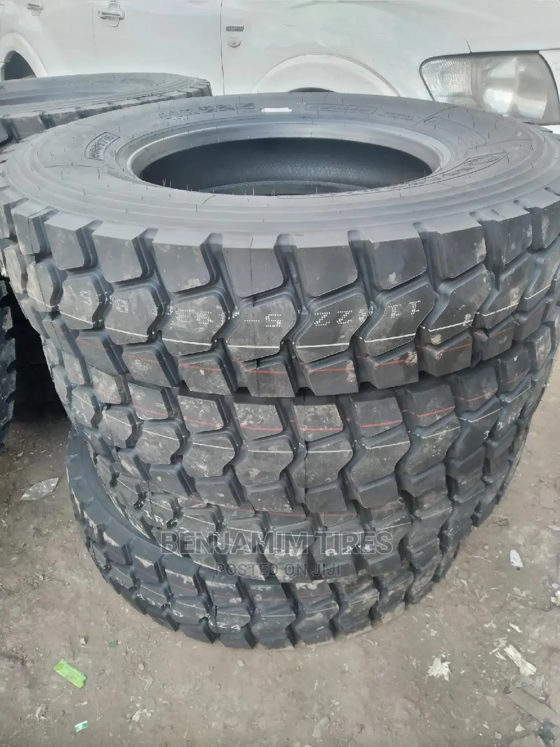 11R22.5 16ply Tubeles Roadshine Make Big Grip