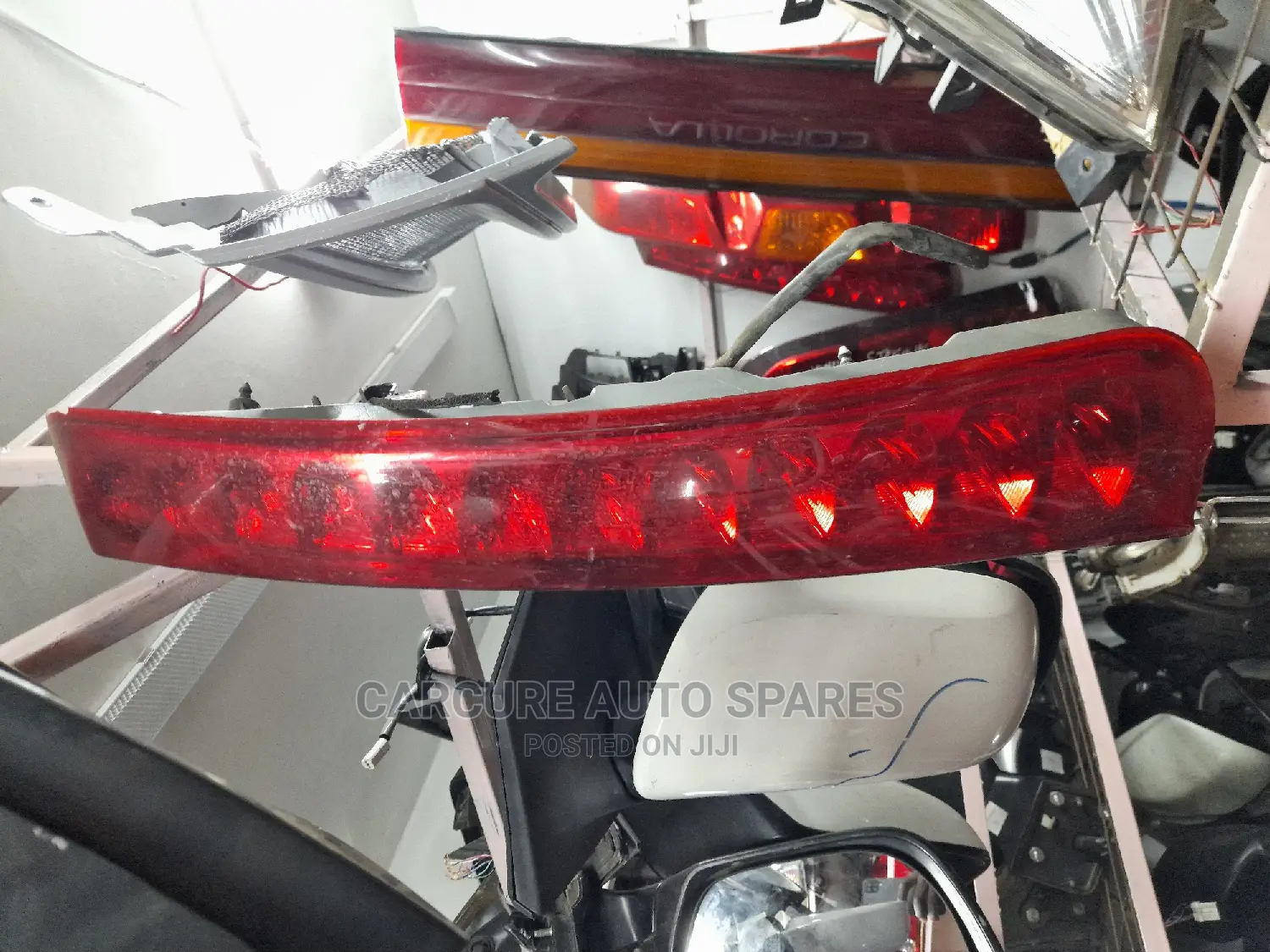 Toyota Isis Tail Light