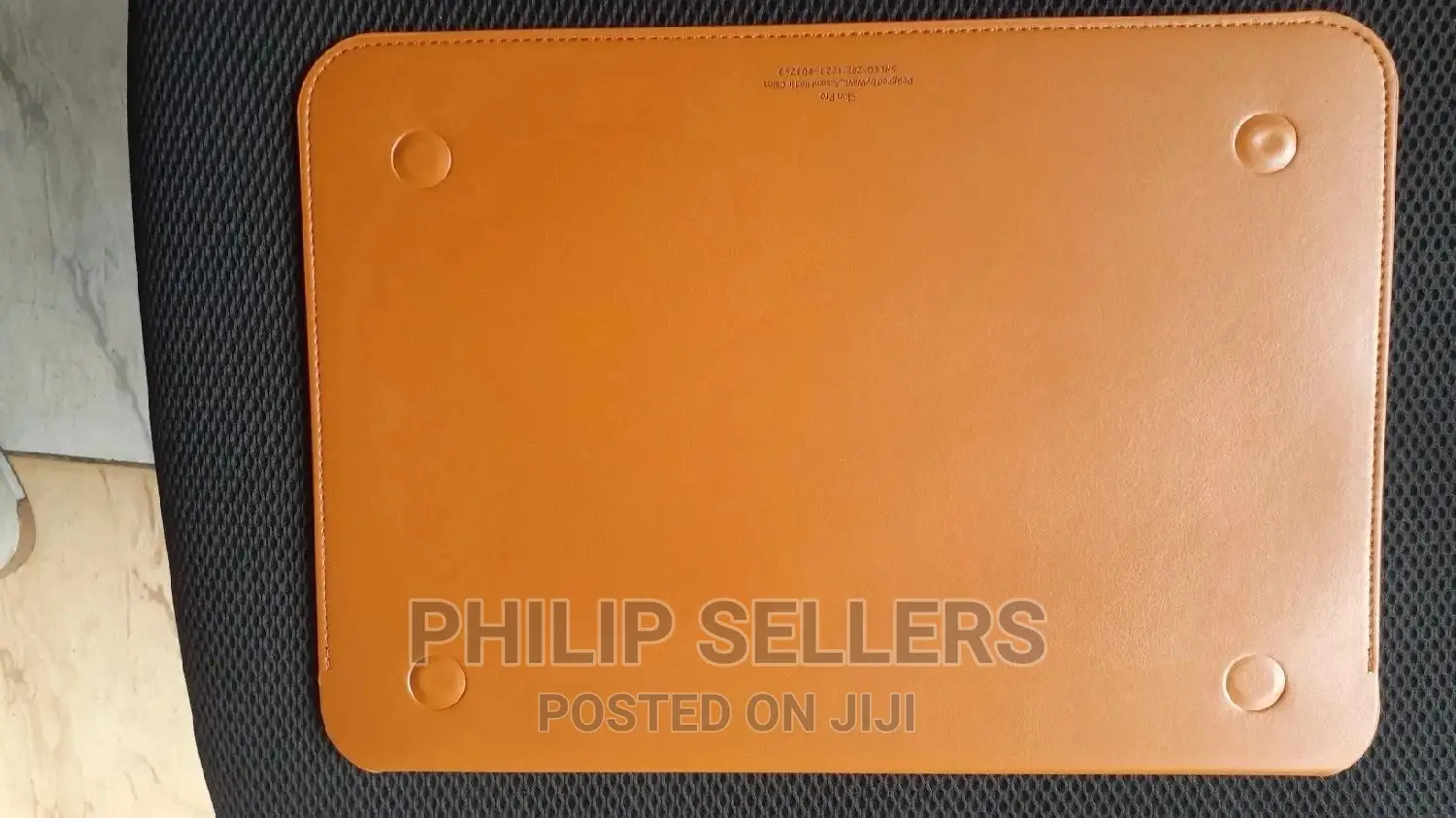 Wiwu Skin Pro Slim Stand Sleeve for Macbook