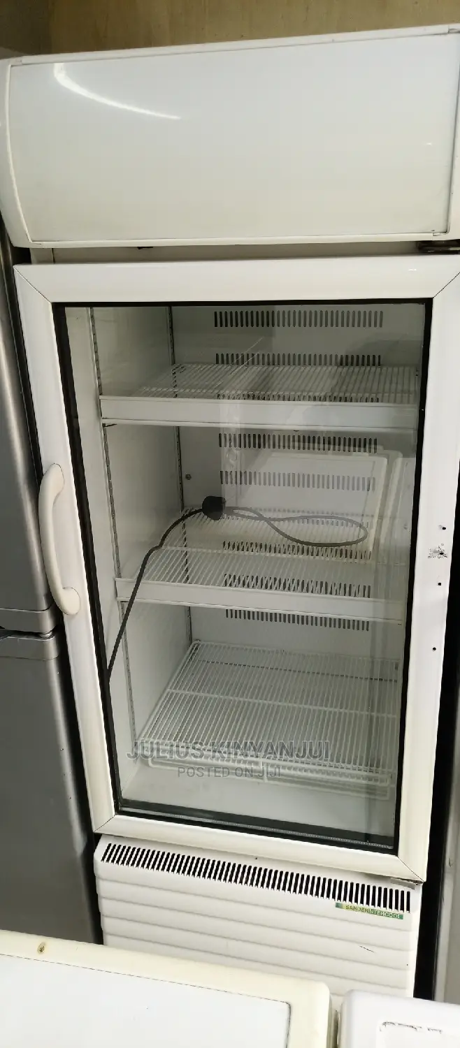 Display Fridge Medium