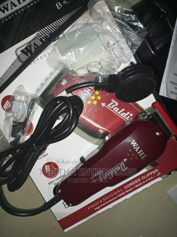 Shaving Wahl Clippers - main view