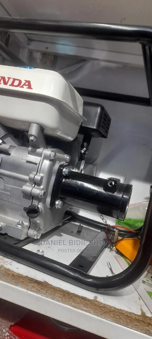 Honda Petrol Vibrator 8.5hp + Free Poker 45mm
