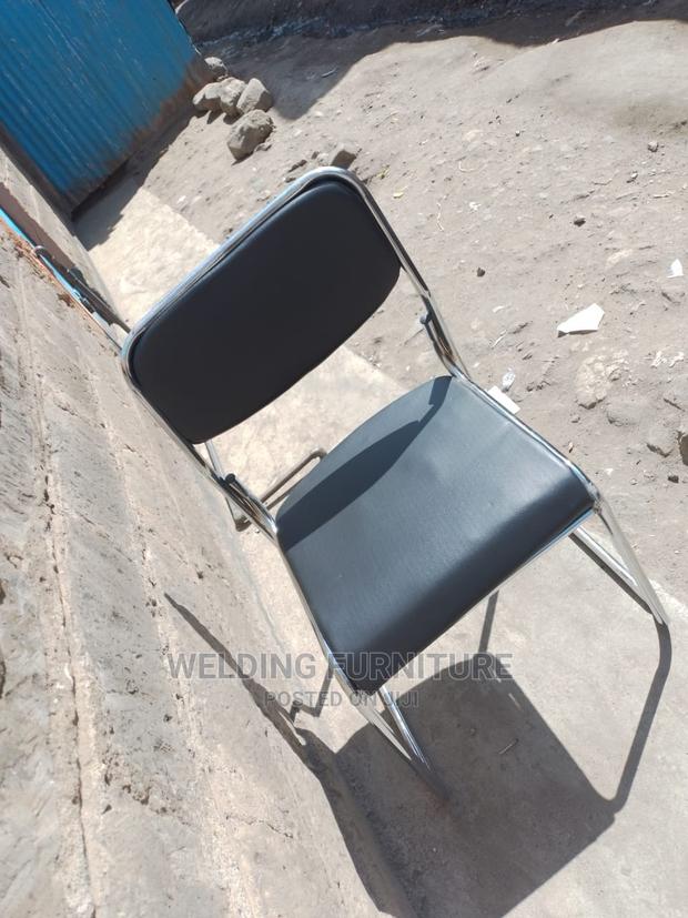 Visitors Chairs - main view