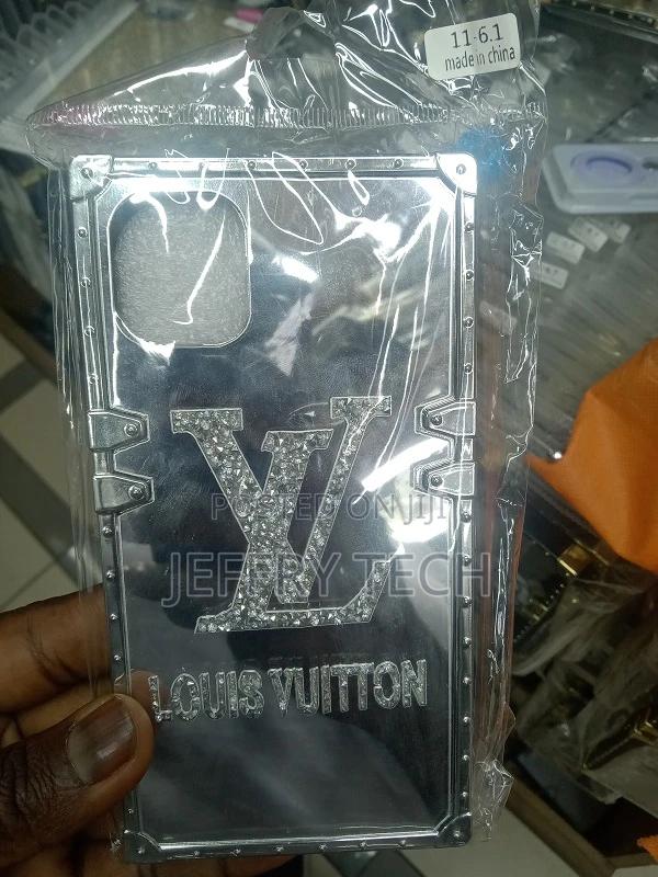 iPhone 11 Pro Max, Louis Vuitton Case: Cell Phones Accesso - thumbnail 2