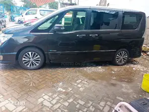 Nissan Serena 2015 Purple