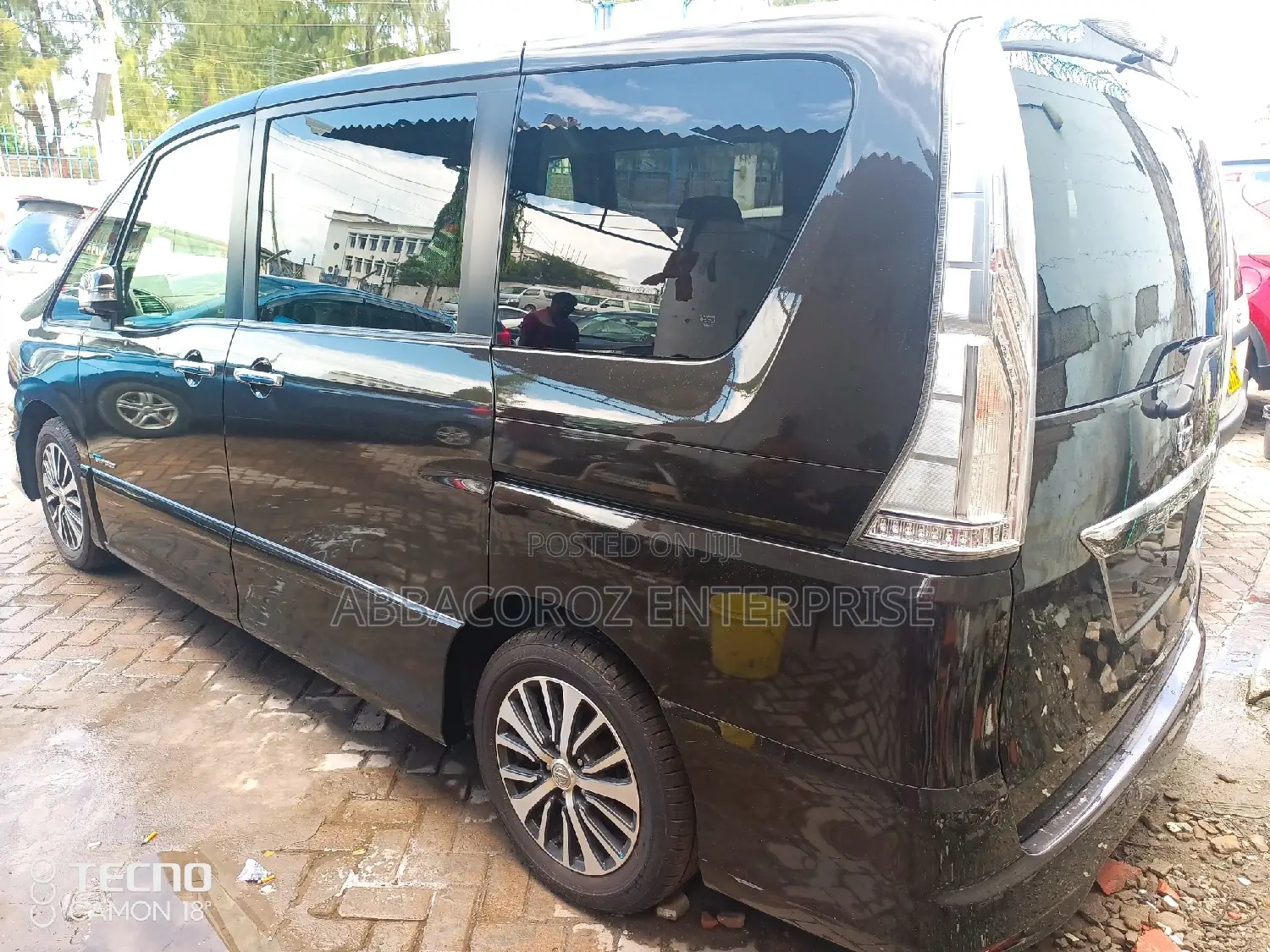 Nissan Serena 2015 Purple