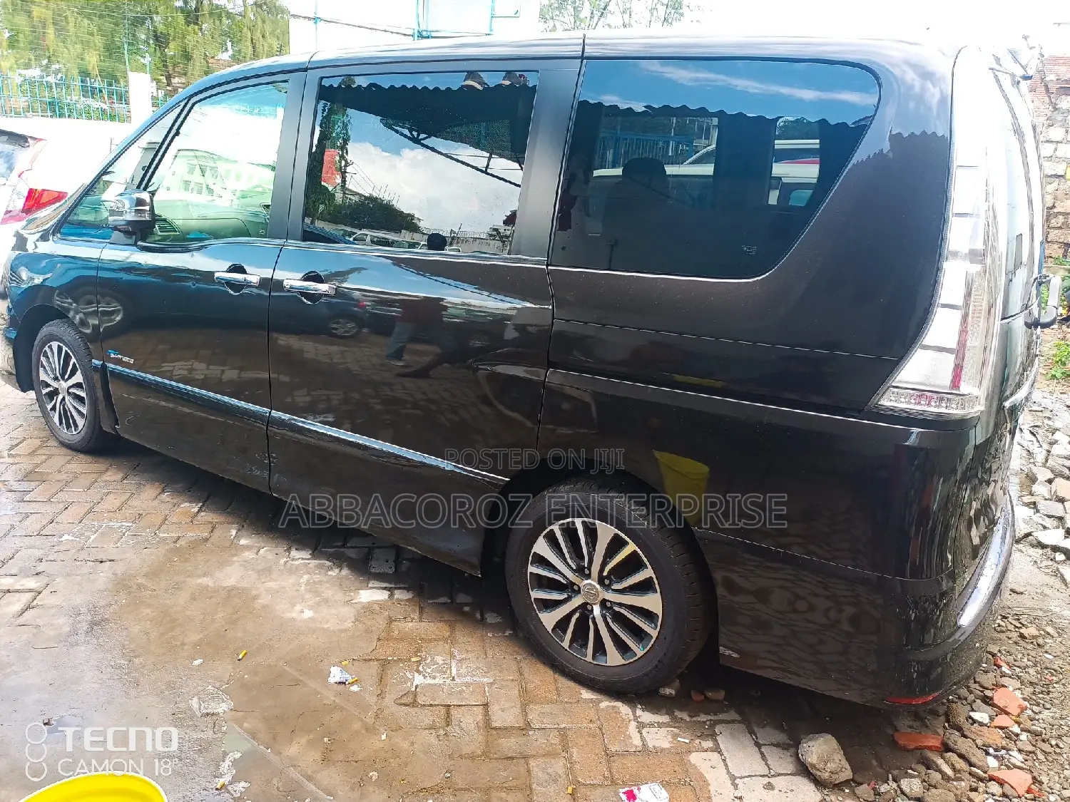 Nissan Serena 2015 Purple