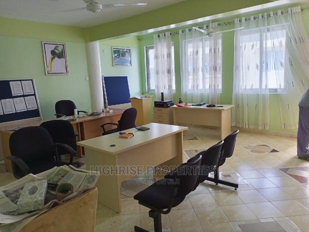 Executive Office Space for Rent Near Cinemax - thumbnail 4