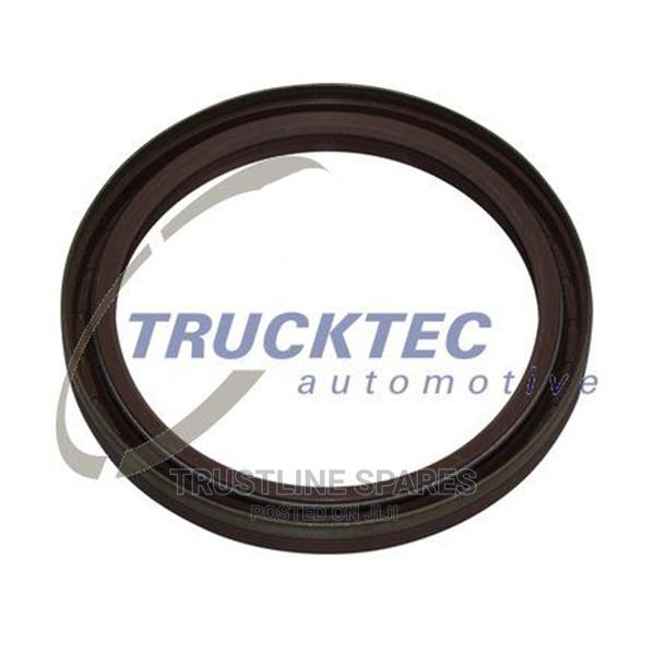 BMW E30,E36,E46, Crankshaft Seal-08.10.011 Trucktec. .