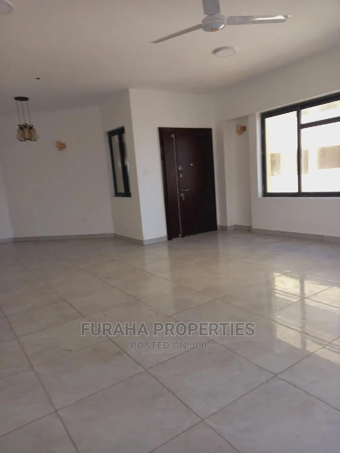 3bdrm Apartment in Kizingo for Sale