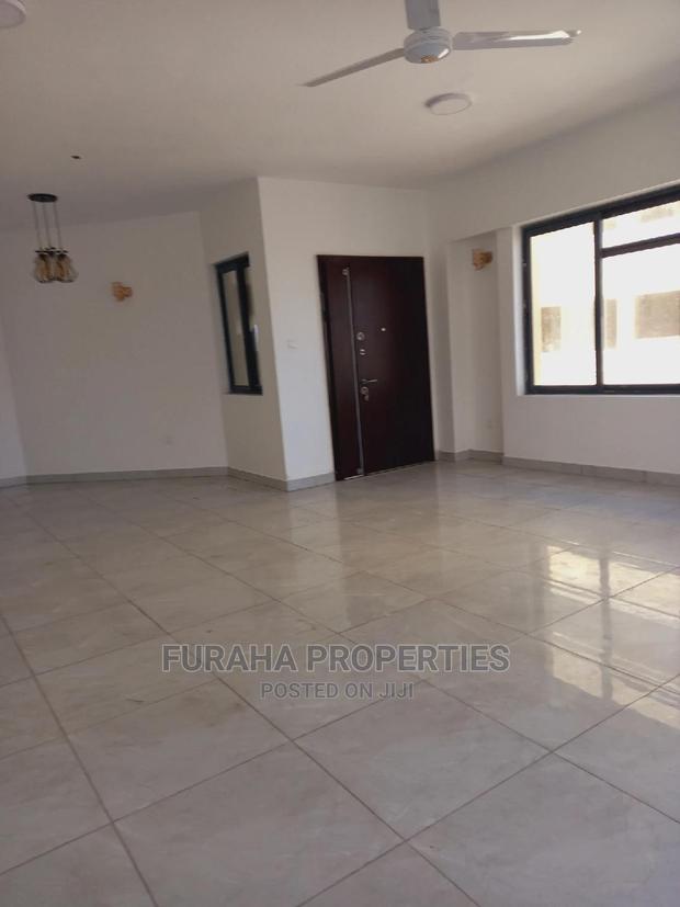 3bdrm Apartment in Kizingo for Sale - thumbnail 7