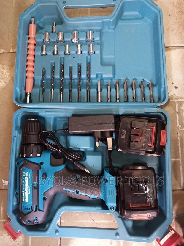 Makita 18v Cordless Drill - thumbnail 3