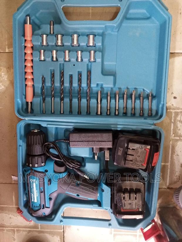 Makita 18v Cordless Drill - thumbnail 4