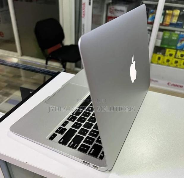 Laptop Apple MacBook Air 8GB Intel Core I5 SSD 256GB