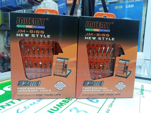 Jakemy Jm-8100 32 in 1 Mobile Phone Repair Tools Kit