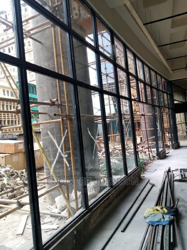 Partition Glass - main view