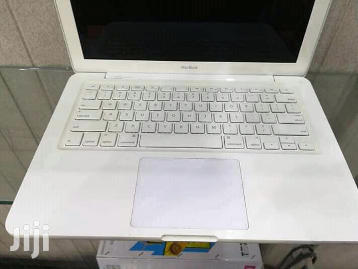 Laptop Apple MacBook 4GB Intel Core 2 Duo HDD 320GB
