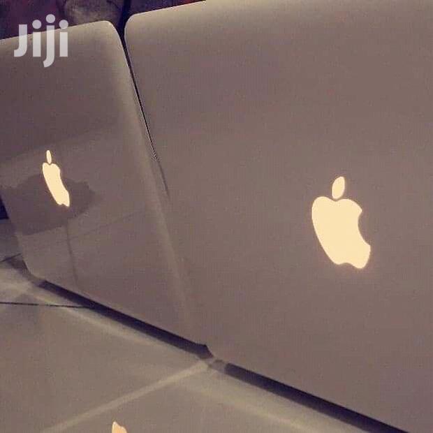 Laptop Apple MacBook 4GB Intel Core 2 Duo HDD 320GB - main view