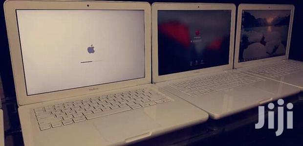 Laptop Apple MacBook 4GB Intel Core 2 Duo HDD 320GB - main view