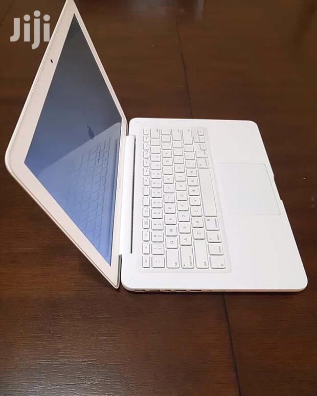 Laptop Apple MacBook 4GB Intel Core 2 Duo HDD 320GB - thumbnail 3