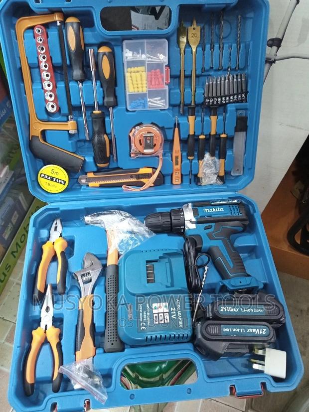 Makita Cordless Drill Set With 21V Cordless Drill