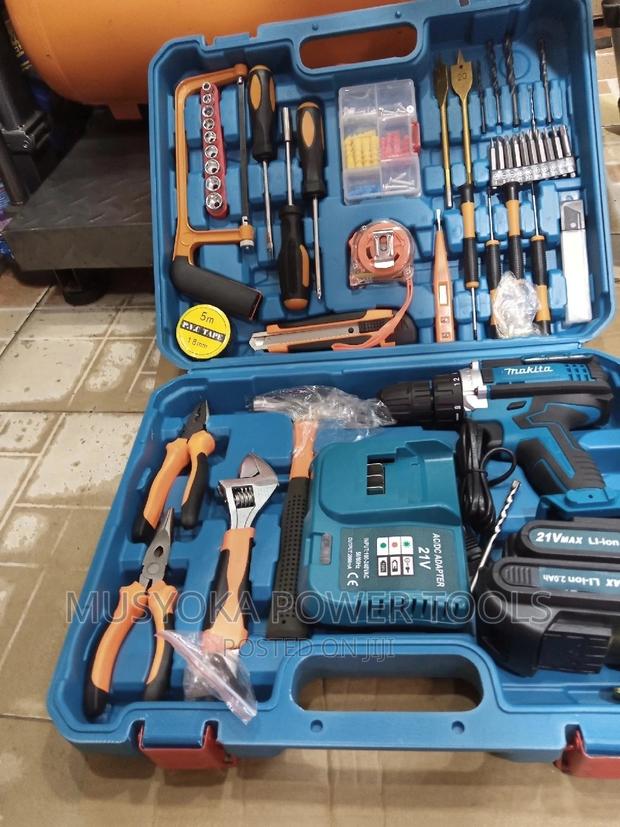 Makita Cordless Drill Set With 21V Cordless Drill - thumbnail 3