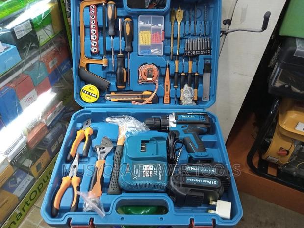 Makita Cordless Drill Set With 21V Cordless Drill - thumbnail 2