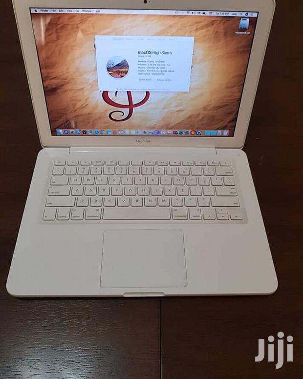Laptop Apple MacBook 4GB Intel Core 2 Duo HDD 320GB