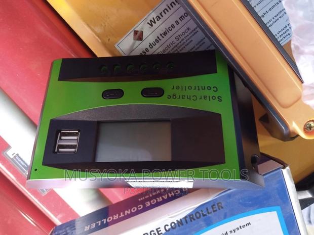 Solarmax 30A 12V 24V Solar Panel Battery Charge Controller - main view