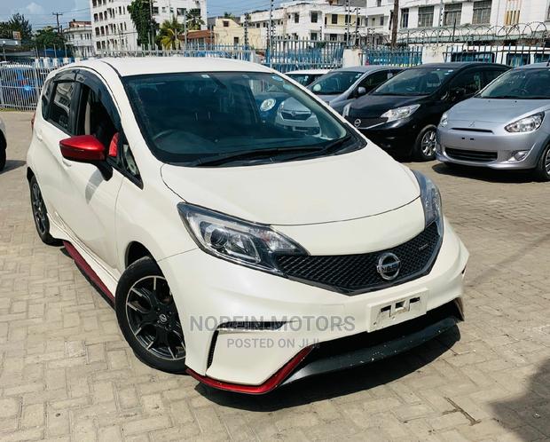 Nissan Note 2016 Off White - main view