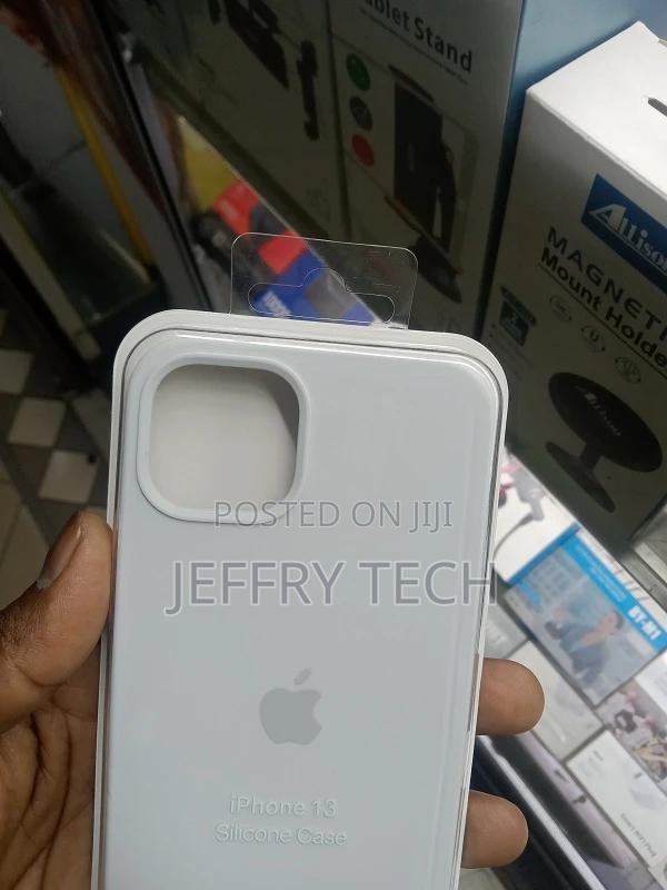 White Silicon Case for iPhone 13 - thumbnail 3