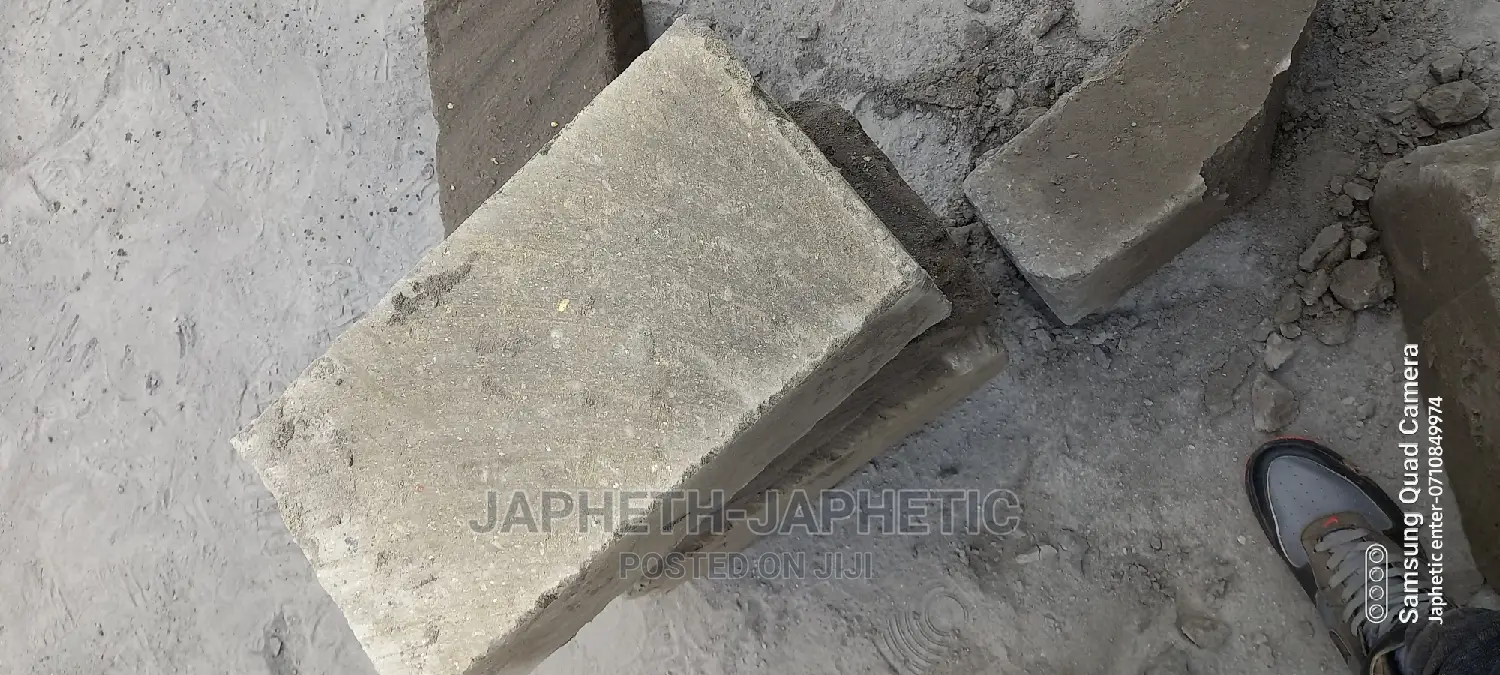 Machine Cut Stones* Ndarugo