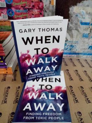 When to Walk Away Book by GARY THOMAS - main view