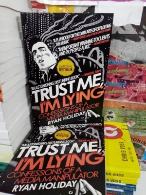 Trust Me . I'm Lying Book by Ryan Holiday