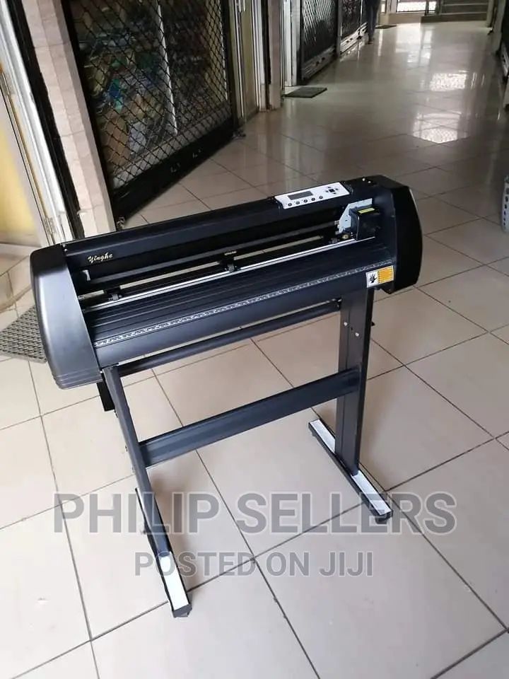 Vinyl Cutting Machine 
 and Cut Graphitti Images