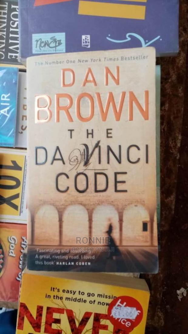 The Da Vinci Code: A Novel by DAN BROWN