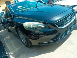 Volvo V40 2015 Black