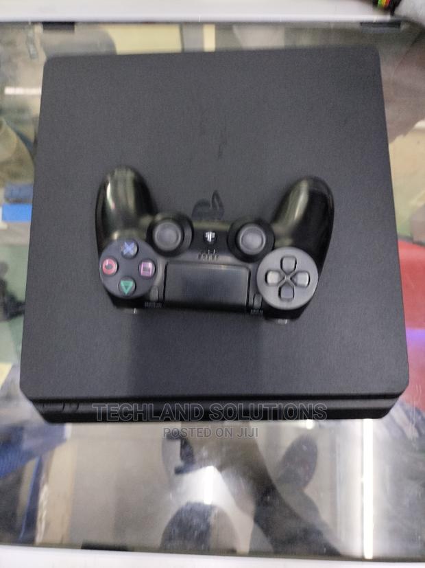 Chipped Ps 4 Slim Pre-Owned - thumbnail 2